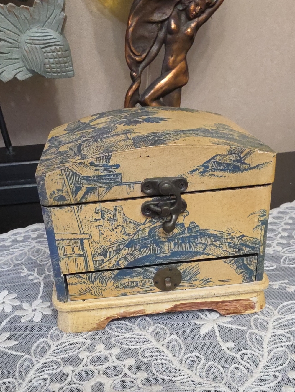 Vintage-Style Blue and Cream Decorative Jewelry Box